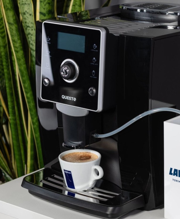 kawadlabiura_ekspres_questom60_lavazza2.jpg